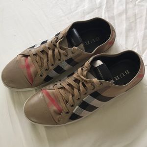 AUTHENTIC BURBERRY SNEAKERS SIZE 10